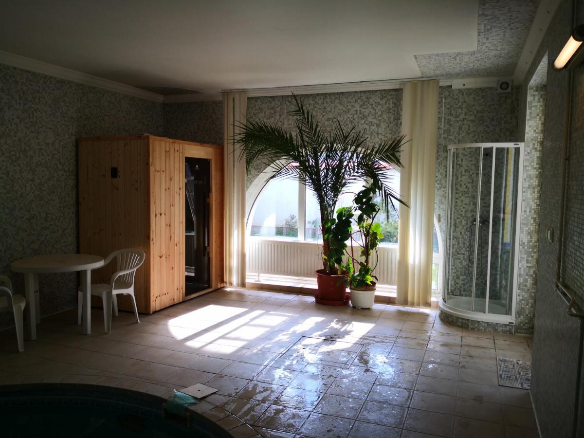 Kupola Apartman Сегед Экстерьер фото